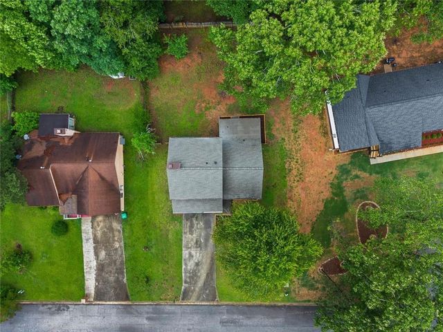 1055 Chapman Lane, Stone Mountain, GA 30088