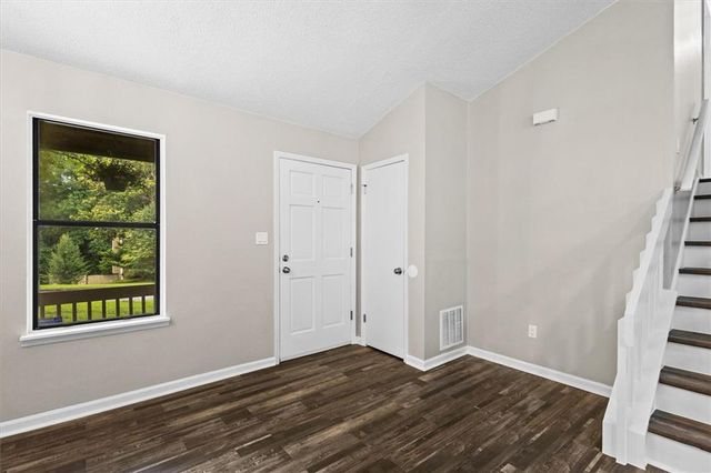 1055 Chapman Lane, Stone Mountain, GA 30088