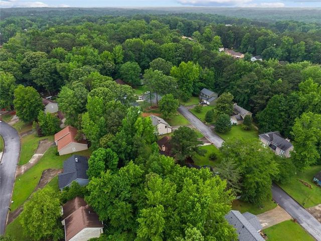 1055 Chapman Lane, Stone Mountain, GA 30088