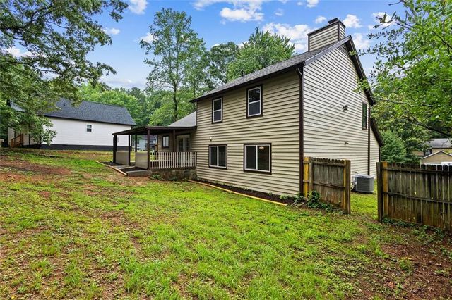 1055 Chapman Lane, Stone Mountain, GA 30088