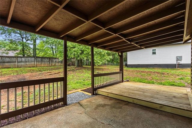1055 Chapman Lane, Stone Mountain, GA 30088