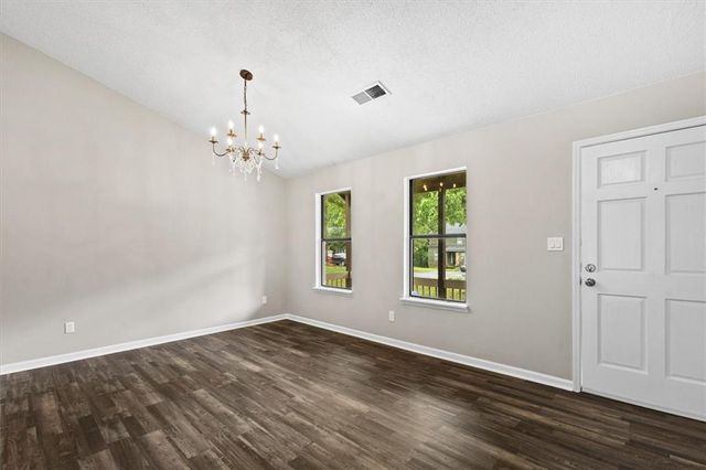 1055 Chapman Lane, Stone Mountain, GA 30088