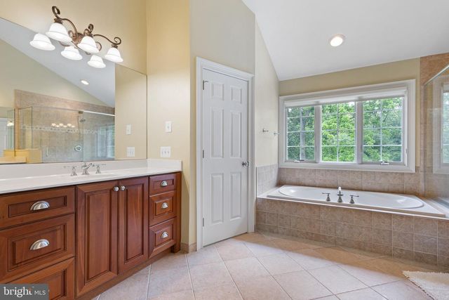 118 WOODRIDGE DR, Kennett Square, PA 19348