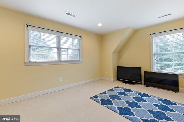 118 WOODRIDGE DR, Kennett Square, PA 19348