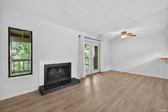 9318 S Lake Ridge Dr Unit 57, Bloomington, IN 47401