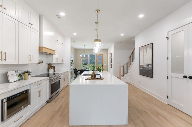 1213 Montgomery Ave, Nashville, TN 37207