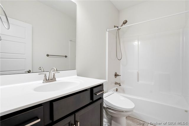 2035 Prestwick Place, Henryville, IN 47126