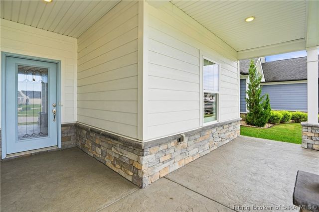 2035 Prestwick Place, Henryville, IN 47126