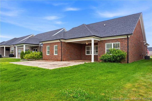 2035 Prestwick Place, Henryville, IN 47126