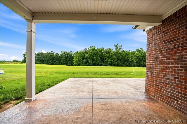 2035 Prestwick Place, Henryville, IN 47126
