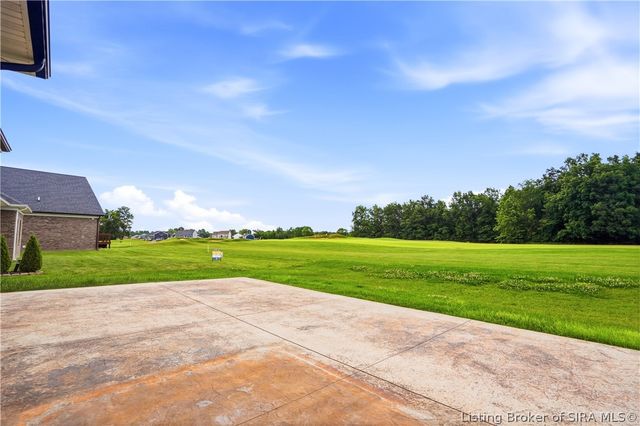 2035 Prestwick Place, Henryville, IN 47126