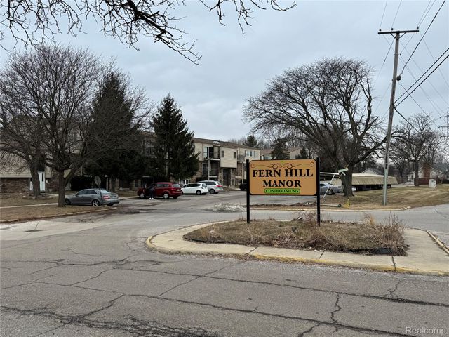 38280 Fairway Court 140B, Clinton Charter Township, MI 48038