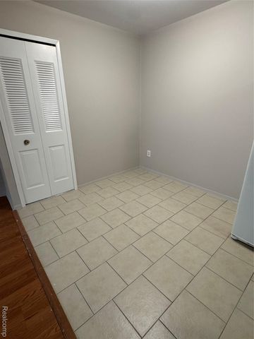 38280 Fairway Court 140B, Clinton Charter Township, MI 48038