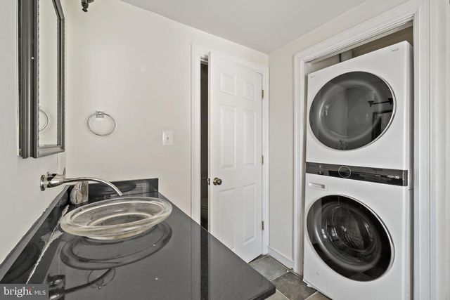 1524 PINE ST #3, Philadelphia, PA 19102