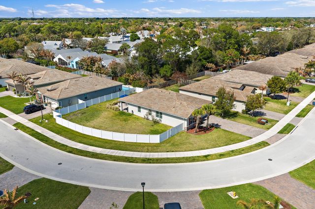 2325 SW Strawberry Terrace, Palm City, FL 34990