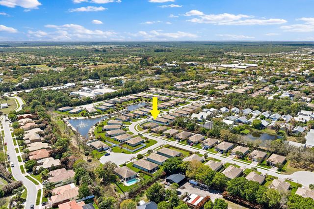 2325 SW Strawberry Terrace, Palm City, FL 34990