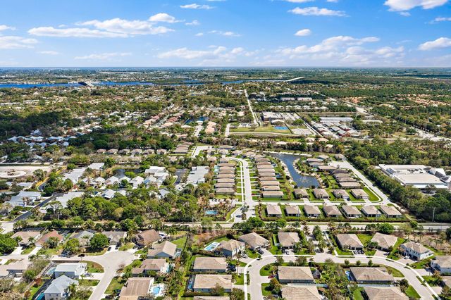 2325 SW Strawberry Terrace, Palm City, FL 34990