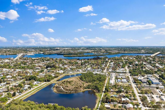 2325 SW Strawberry Terrace, Palm City, FL 34990