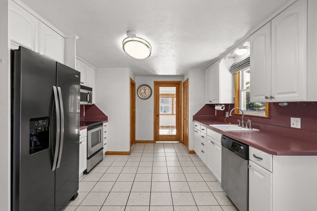 28 Eames Ave, Brockton, MA 02302