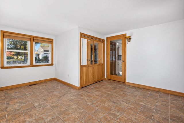 28 Eames Ave, Brockton, MA 02302