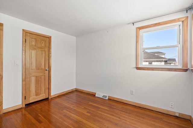 28 Eames Ave, Brockton, MA 02302