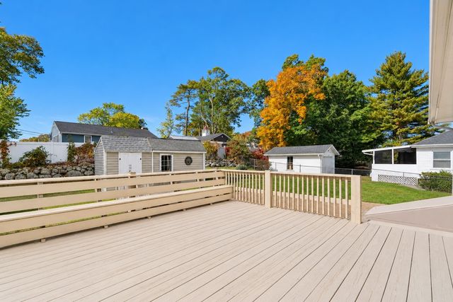 28 Eames Ave, Brockton, MA 02302