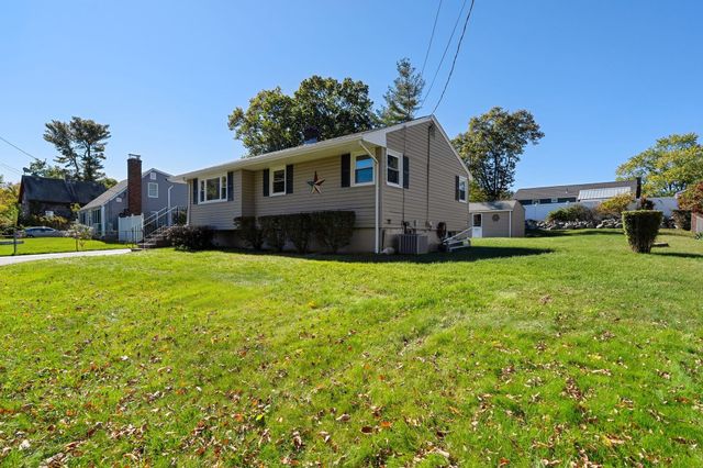 28 Eames Ave, Brockton, MA 02302