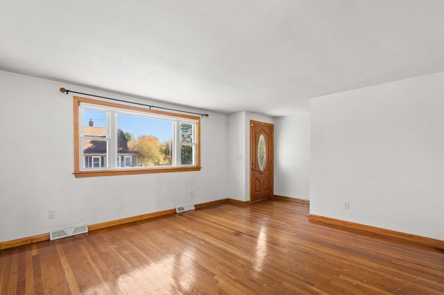 28 Eames Ave, Brockton, MA 02302