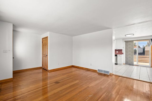 28 Eames Ave, Brockton, MA 02302