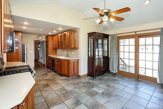 219 Lindbergh Street, Massapequa Park, NY 11762