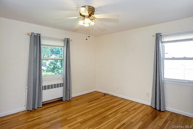 219 Lindbergh Street, Massapequa Park, NY 11762