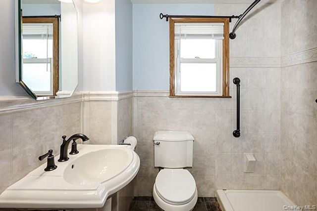 219 Lindbergh Street, Massapequa Park, NY 11762