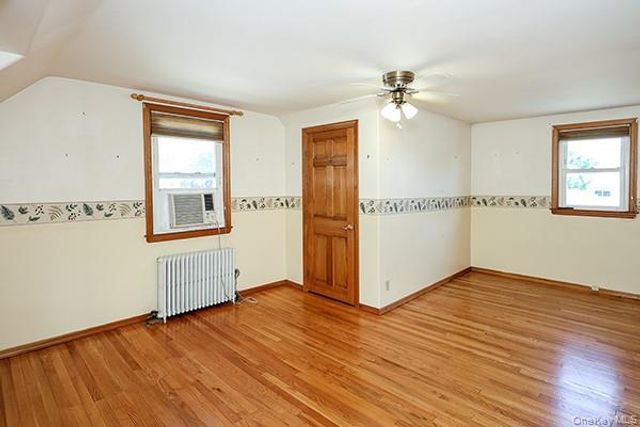 219 Lindbergh Street, Massapequa Park, NY 11762