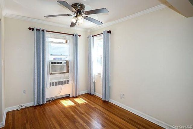 219 Lindbergh Street, Massapequa Park, NY 11762