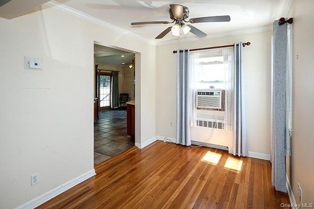 219 Lindbergh Street, Massapequa Park, NY 11762
