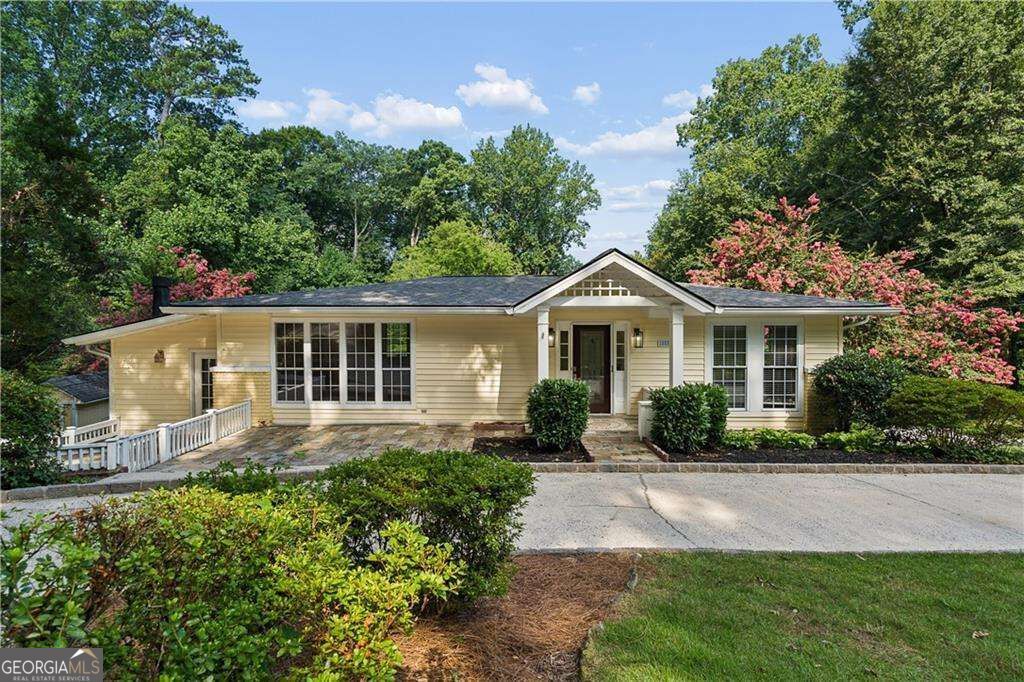 1055 Lee Circle NE, Atlanta, GA 30324