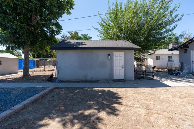 750 Collins Ave, Fresno, CA 93706