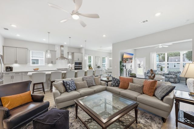 740 Bickell Ct., Surfside Beach, SC 29575