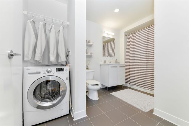 2 Earhart Street 1001, Cambridge, MA 02141