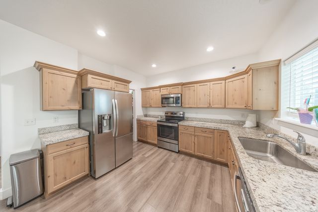 4765 E BREEZY PATCH RD, Eagle Mountain, UT 84005