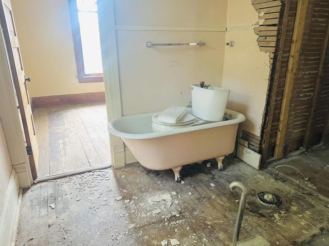 312 E FRANKLIN AVENUE, Neenah, WI 54956