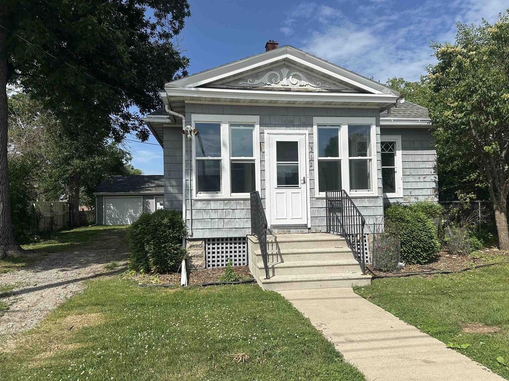 312 E FRANKLIN AVENUE, Neenah, WI 54956