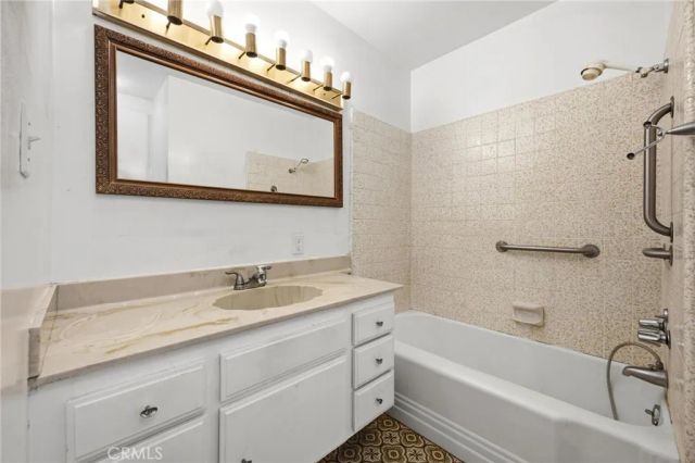 7321 Leescott Avenue, Van Nuys, CA 91406