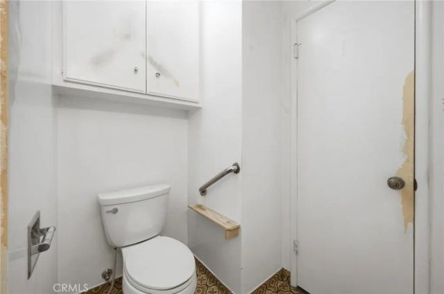 7321 Leescott Avenue, Van Nuys, CA 91406