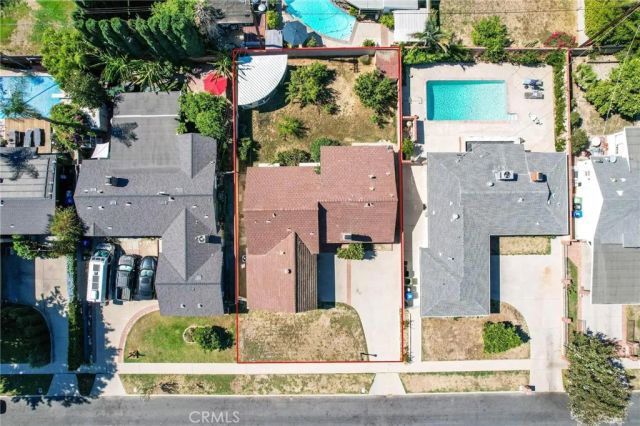 7321 Leescott Avenue, Van Nuys, CA 91406