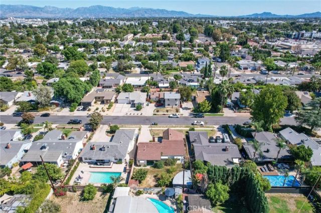 7321 Leescott Avenue, Van Nuys, CA 91406