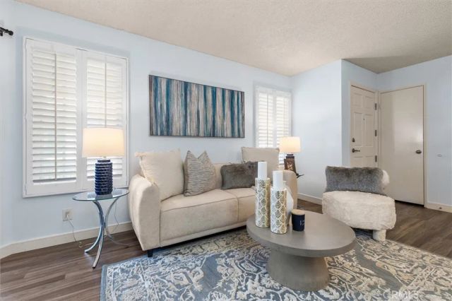 6604 Clybourn 29, Los Angeles, CA 91606
