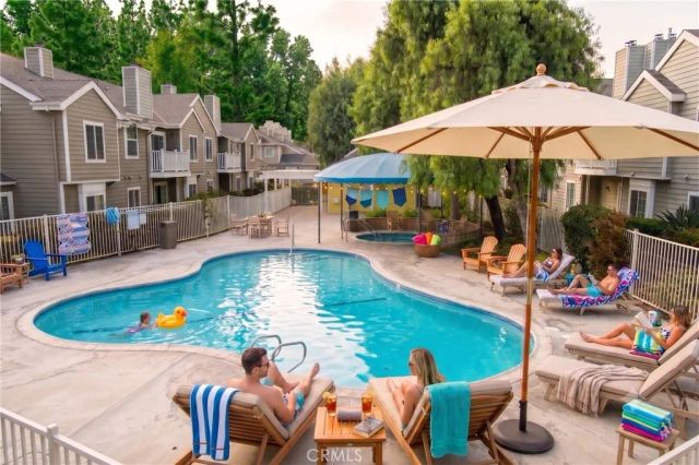 6604 Clybourn 29, Los Angeles, CA 91606