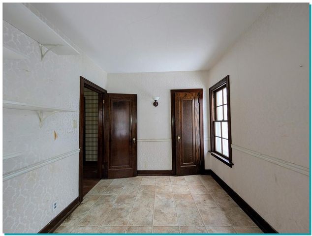 955 N 6th STREET, Manitowoc, WI 54220