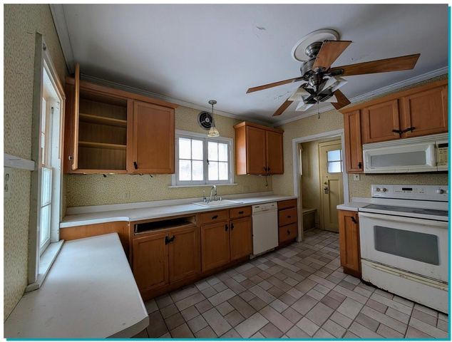 955 N 6th STREET, Manitowoc, WI 54220